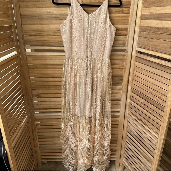 Dress The Population Valerie Floral-Lace Midi dress - Picture 6 of 13